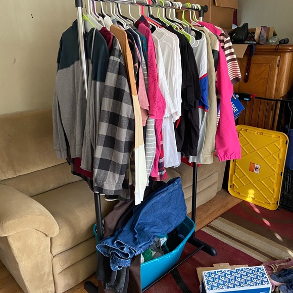 Shoes ex 10 amd 10.5 clothes as large and xl pants and shorts as 34 amd 36 - Picture 3 of 4